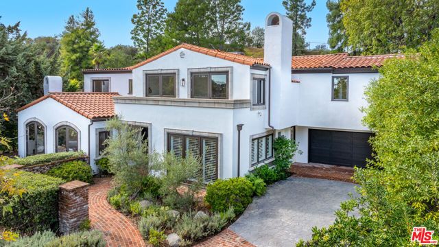 17153 Adlon Road, Encino (los Angeles), CA 91436
