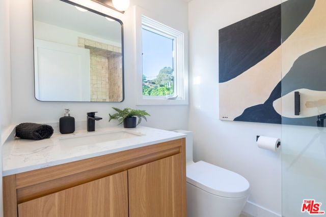 17153 Adlon Road, Encino (los Angeles), CA 91436