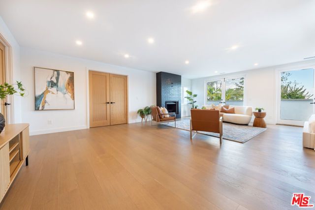 17153 Adlon Road, Encino (los Angeles), CA 91436