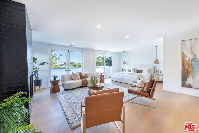 17153 Adlon Road, Encino (los Angeles), CA 91436