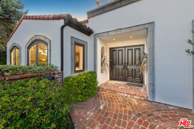 17153 Adlon Road, Encino (los Angeles), CA 91436