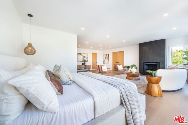 17153 Adlon Road, Encino (los Angeles), CA 91436
