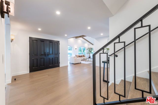 17153 Adlon Road, Encino (los Angeles), CA 91436