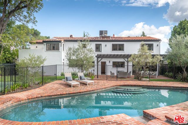 17153 Adlon Road, Encino (los Angeles), CA 91436