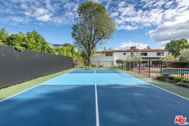 17153 Adlon Road, Encino (los Angeles), CA 91436