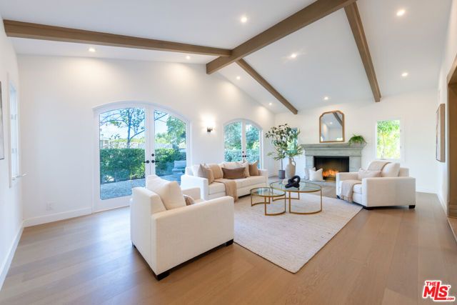 17153 Adlon Road, Encino (los Angeles), CA 91436