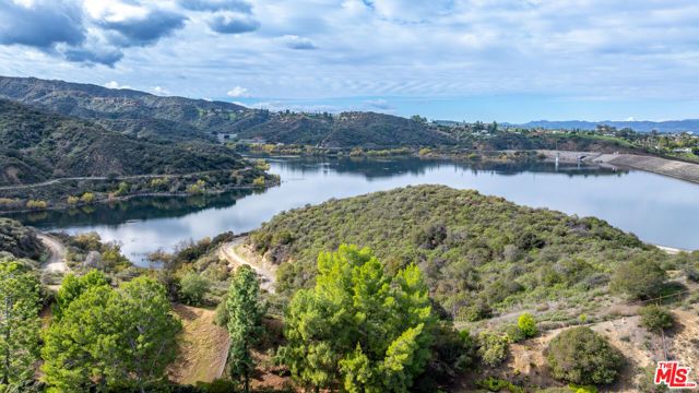 17153 Adlon Road, Encino (los Angeles), CA 91436
