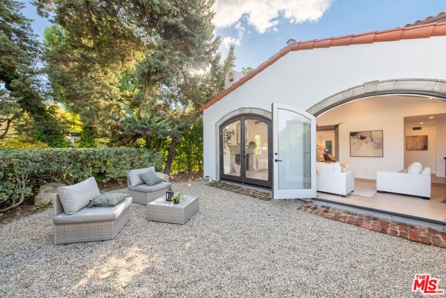 17153 Adlon Road, Encino (los Angeles), CA 91436