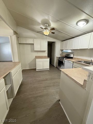 2916 Gavilan Lane, Las Vegas, NV 89122