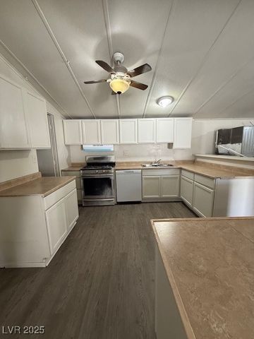 2916 Gavilan Lane, Las Vegas, NV 89122