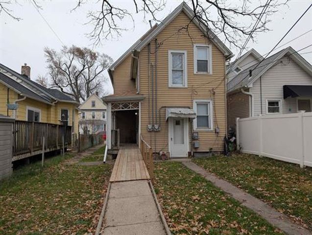 806 24th Street, Rock Island, IL 61201