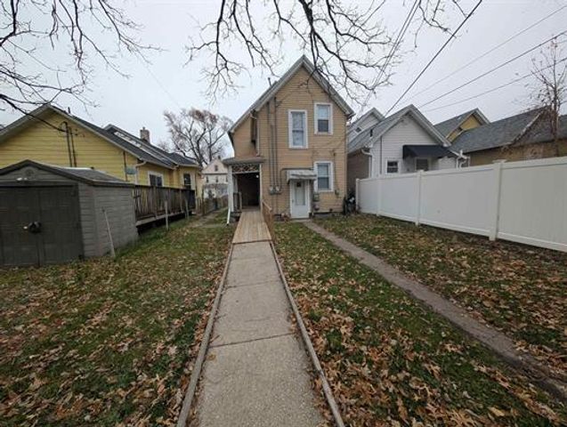 806 24th Street, Rock Island, IL 61201