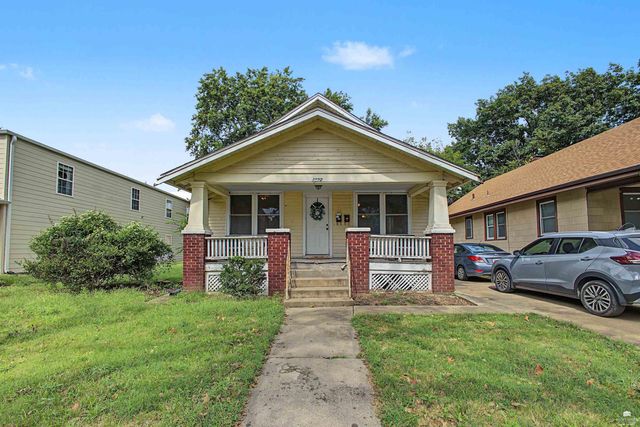 1112 Thurston Street, Manhattan, KS 66502