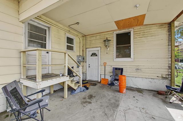 1112 Thurston Street, Manhattan, KS 66502