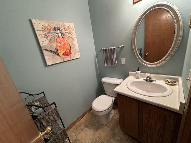 1643 Erin Hill, Stoughton, WI 53589