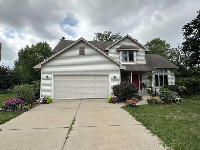 1643 Erin Hill, Stoughton, WI 53589