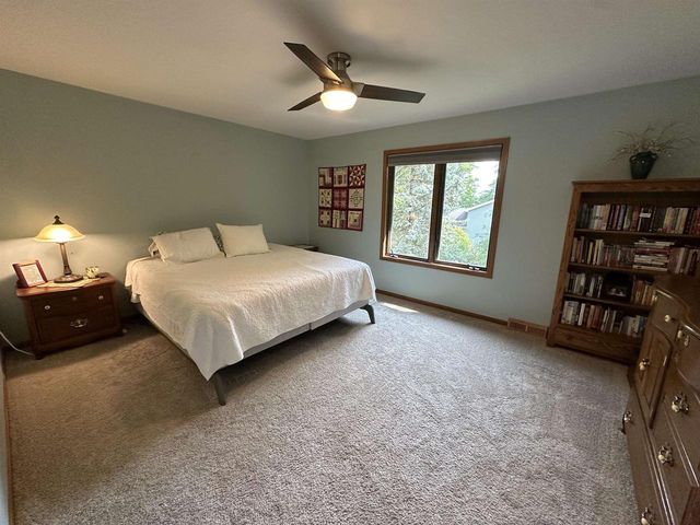 1643 Erin Hill, Stoughton, WI 53589