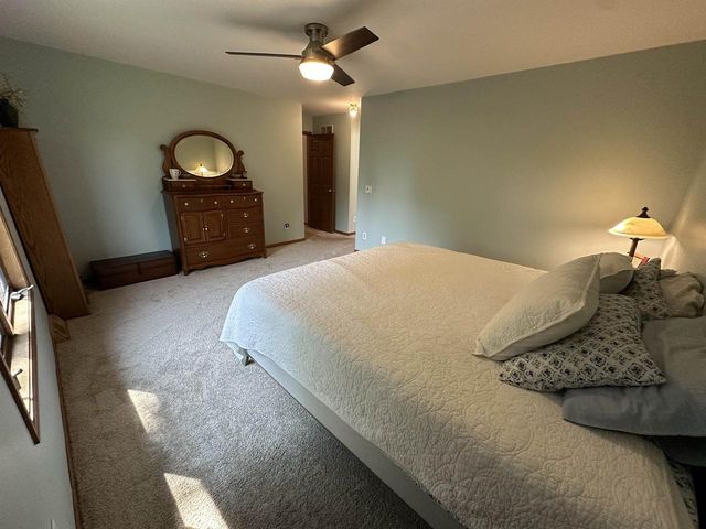 1643 Erin Hill, Stoughton, WI 53589