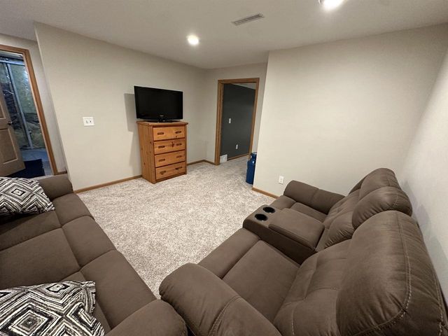1643 Erin Hill, Stoughton, WI 53589