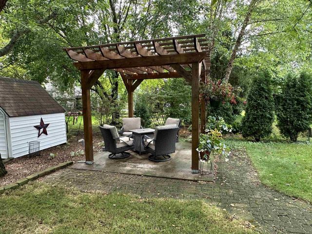 1643 Erin Hill, Stoughton, WI 53589