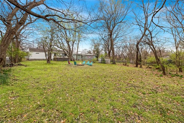 243 W North Street, Fayetteville, AR 72701