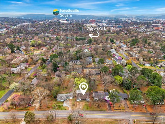 243 W North Street, Fayetteville, AR 72701