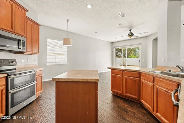 3353 HORSESHOE TRAIL Drive, Orange Park, FL 32065