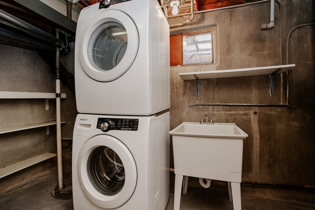 311 S Vine Avenue E, Park Ridge, IL 60068