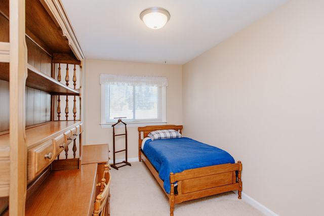 311 S Vine Avenue E, Park Ridge, IL 60068