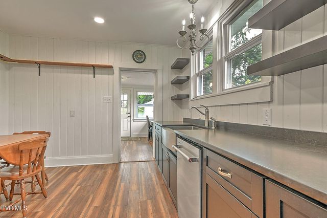 1433 Highway 126, Bristol, TN 37620