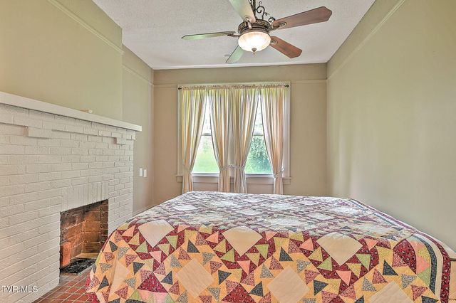 1433 Highway 126, Bristol, TN 37620