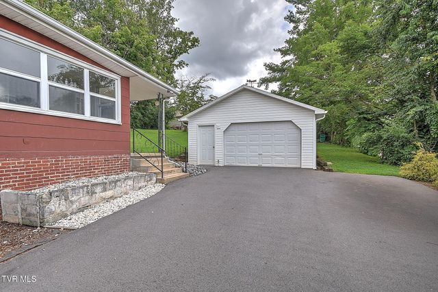 1433 Highway 126, Bristol, TN 37620