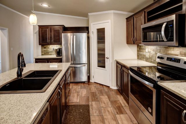 1024 Sand Hills RD, Red Rock, TX 78662