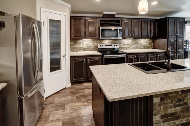 1024 Sand Hills RD, Red Rock, TX 78662