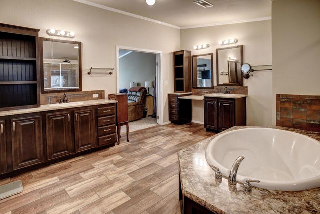 1024 Sand Hills RD, Red Rock, TX 78662