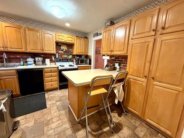 157 Riverview Ave FURNISHED, Waltham, MA 02453