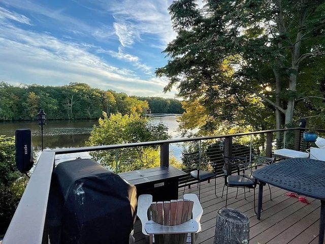 157 Riverview Ave FURNISHED, Waltham, MA 02453