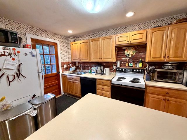 157 Riverview Ave FURNISHED, Waltham, MA 02453