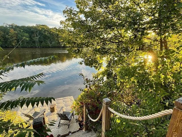 157 Riverview Ave FURNISHED, Waltham, MA 02453