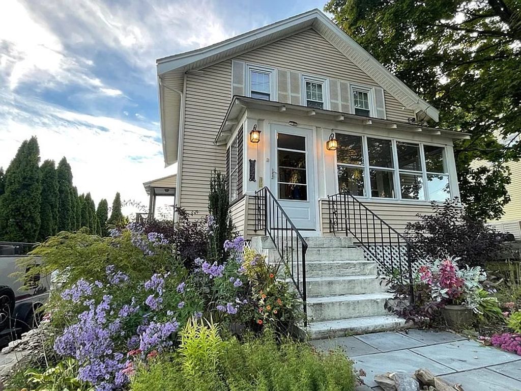 157 Riverview Ave FURNISHED, Waltham, MA 02453