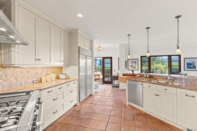 2563 Via Pisa, Del Mar, CA 92014