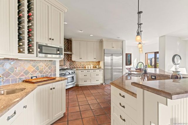 2563 Via Pisa, Del Mar, CA 92014