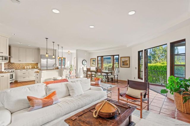 2563 Via Pisa, Del Mar, CA 92014