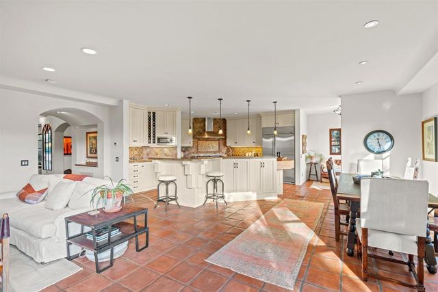 2563 Via Pisa, Del Mar, CA 92014