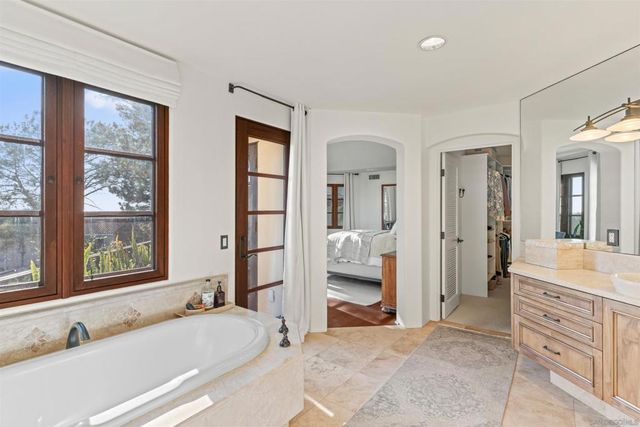 2563 Via Pisa, Del Mar, CA 92014