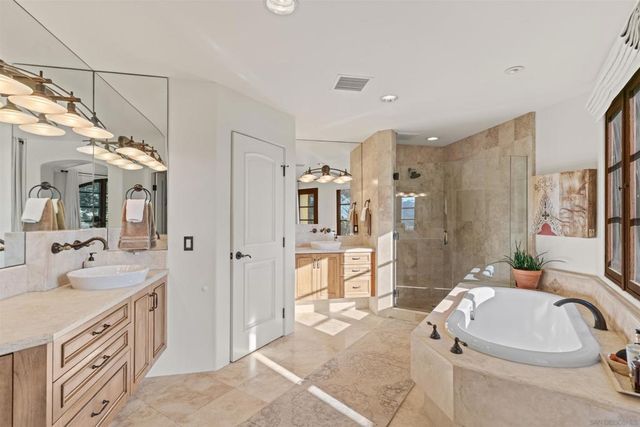 2563 Via Pisa, Del Mar, CA 92014