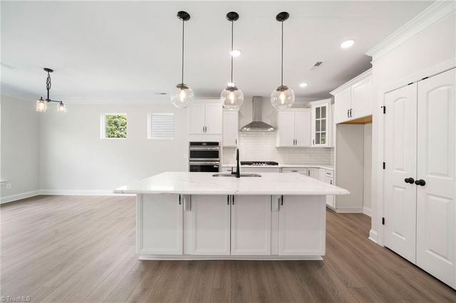 2153 Castle Stone Court, Kernersville, NC 27284