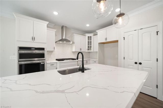 2153 Castle Stone Court, Kernersville, NC 27284