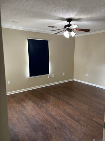 15550 Riverdale Ave, Baton Rouge, LA 70816