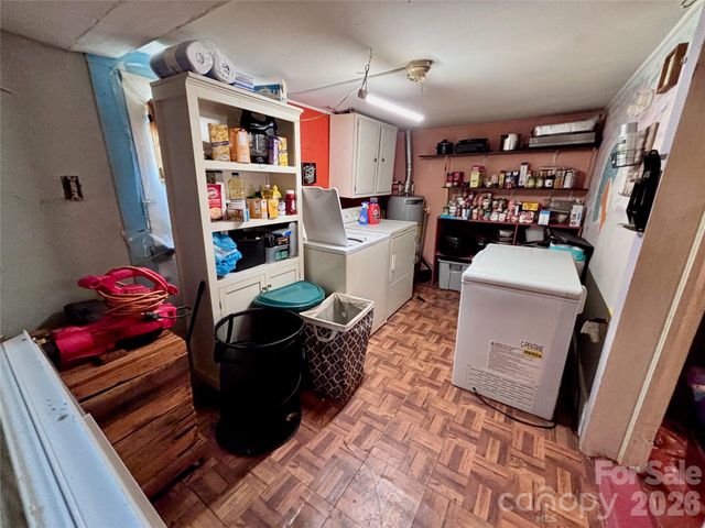 126 West Street, Ellenboro, NC 28040